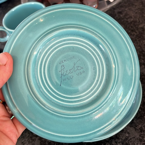 Fiesta Fiestaware lot of Vintage 6” Saucers & Teacups - Picture 2 of 5